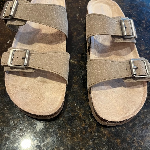 Madden Girl Sandals. - Picture 4 of 14